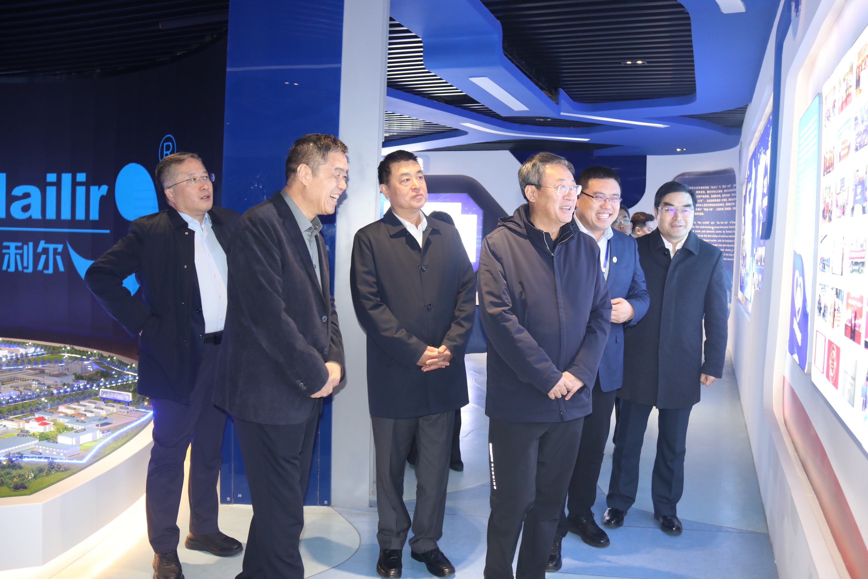 省委统战部副部长、省工商联党组书记张鲲一行来betway西汉姆联官方网站调研指导工作