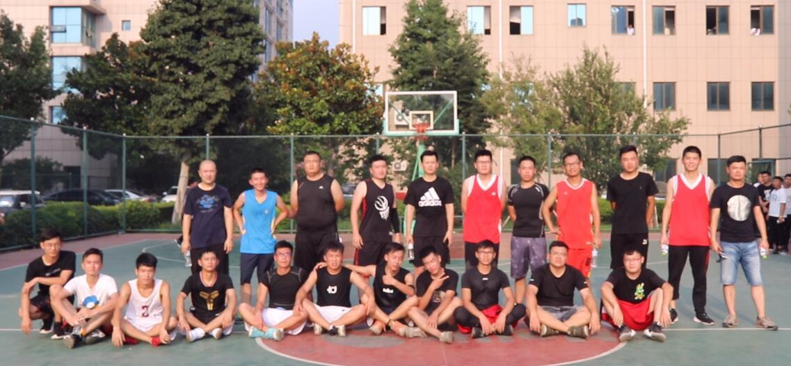 betway88西汉姆联办组织开展“强体魄 · 迎庆典”篮球赛 向集团二十华诞献礼